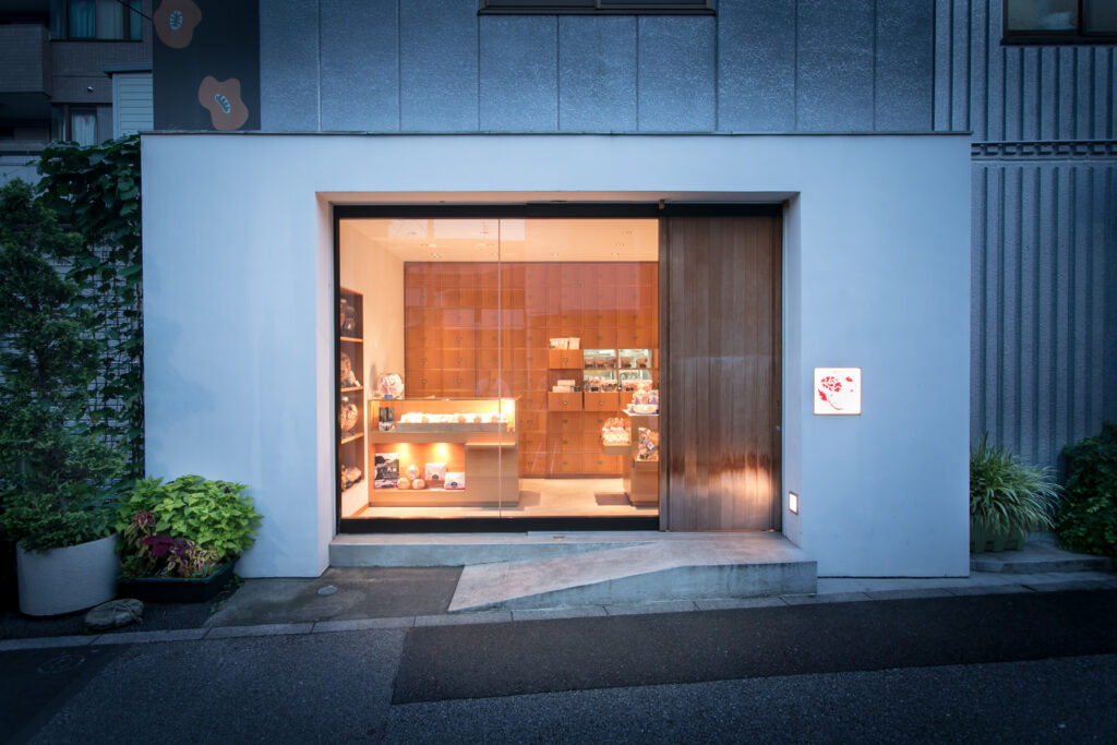 Fujimido's storefront