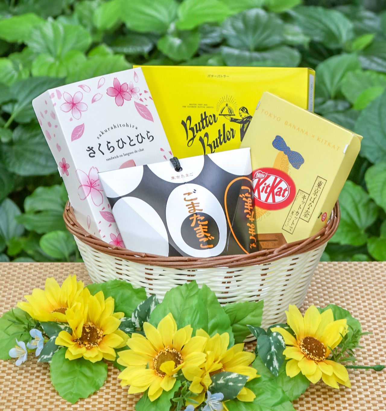 Omiyage 101: Japan's Culture of Gift Giving | JAPAN RAIL CLUB